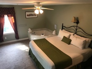 Essex Street Inn One Room Suite